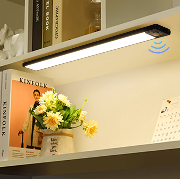 Luz LED com Sensor de Movimento Recarregável